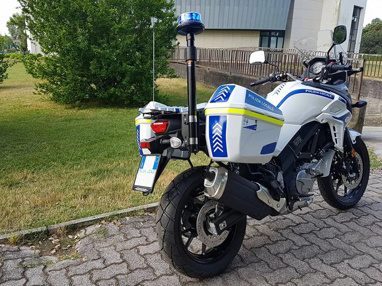 Impact ELP 8 LED Beacon - Pole Mount and Motorcycle Extending Mast