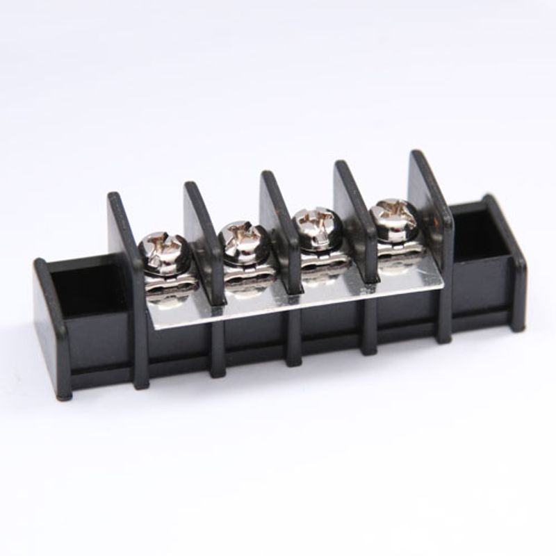 4 Way Connector Block with Jumper - 9-00154