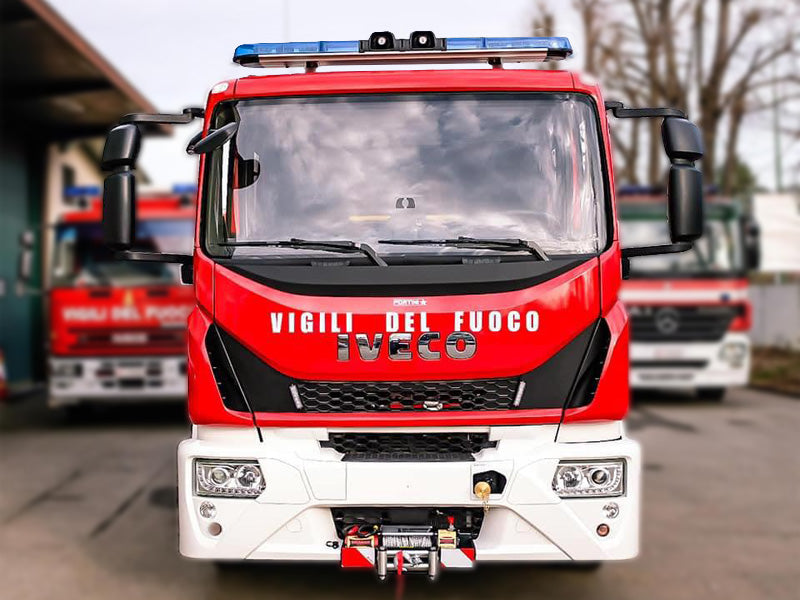 Fire appliance with Xpert blue lightbar and twin speakers