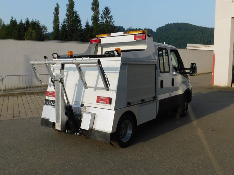 Amber Lightbar on Tow Truck