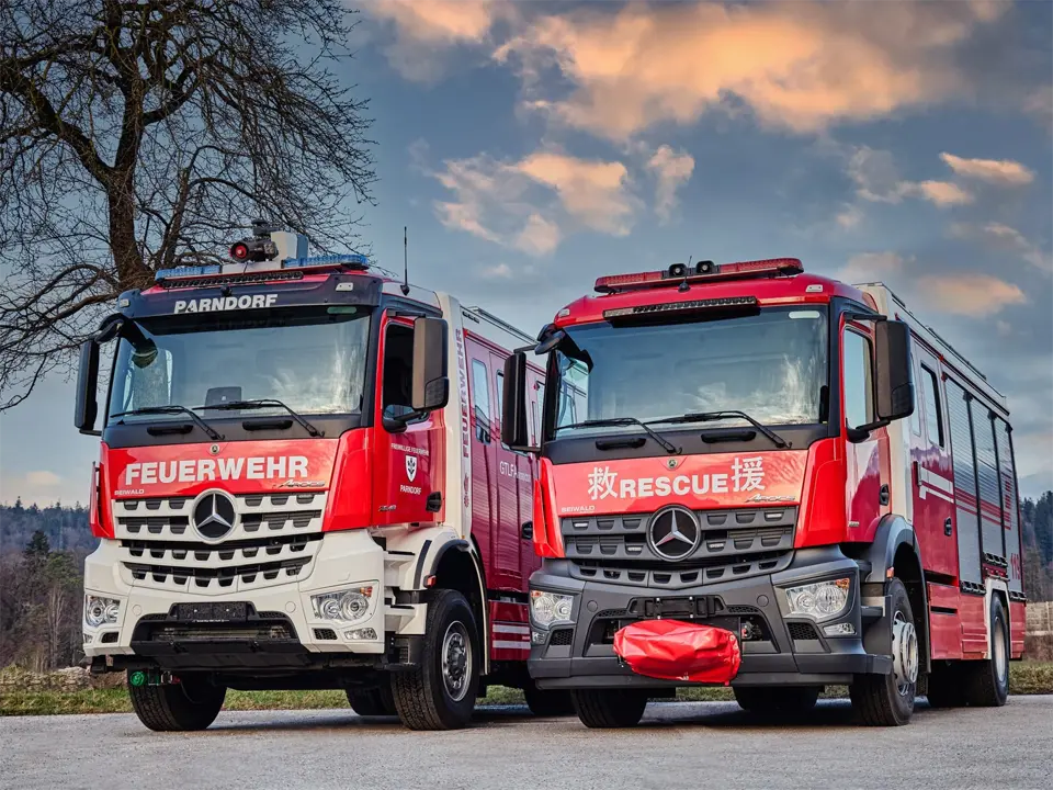 Fire engines with Xpert blue and red lightbars