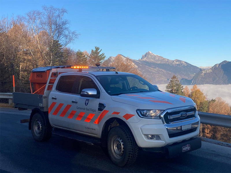 Snow clearance vehicle with Amber Xpert Lightbar