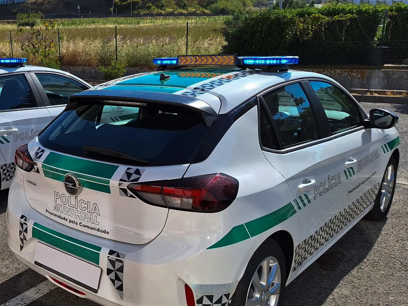 XL75 Lightbar with InfoSign Message Sign on Municipal Police vehicle